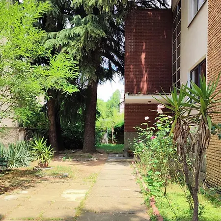 Nyaraló With Garden *