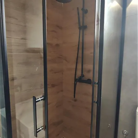 度假居 With Garden *