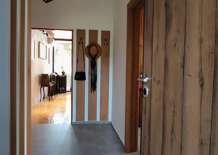 Hébergement de vacances With Garden *