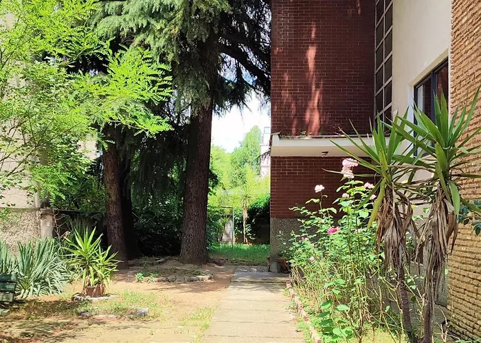 בית נופש With Garden *